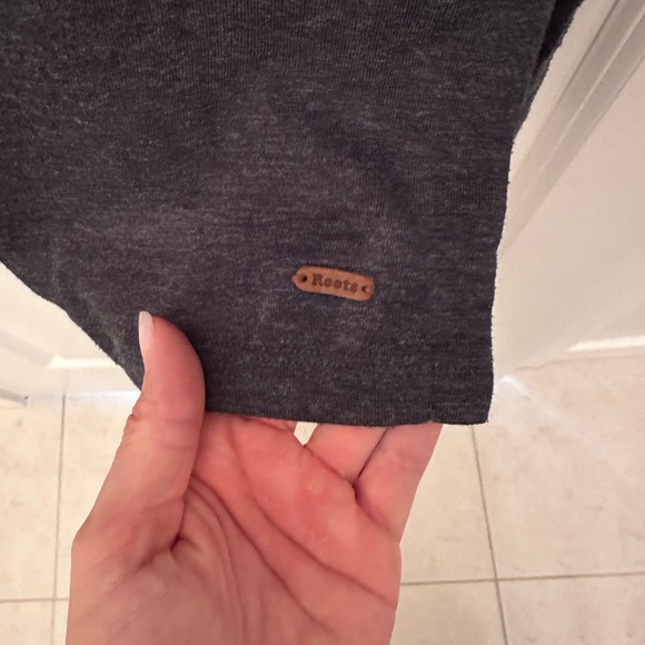 🫚Green Roots Long Sleeve Size XS - Picture 3 of 5